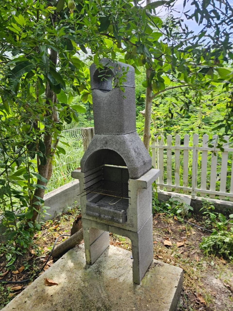 Gite Citronnelle Bouillante Bagian luar foto
